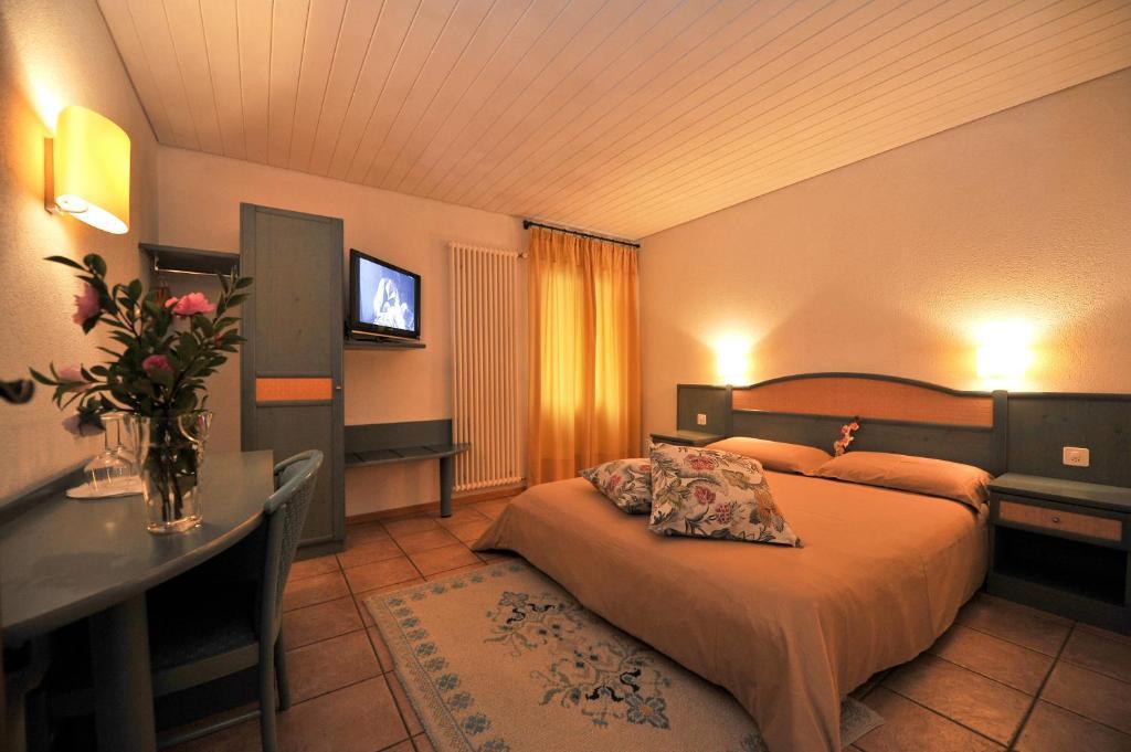 Hotel Ristorante Grotto Serta Lamone Buitenkant foto