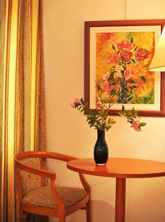 Hotel Ristorante Grotto Serta Lamone Buitenkant foto